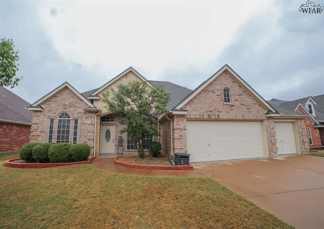 property at 4919 Silver Crest Dr