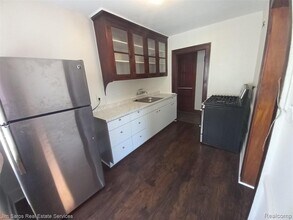 1463 Beaconsfield Ave, Unit 2S in Grosse Pointe Park, MI - Building Photo - Building Photo