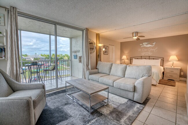 5700 Bonita Beach Rd SW in Bonita Springs, FL - Building Photo - Building Photo