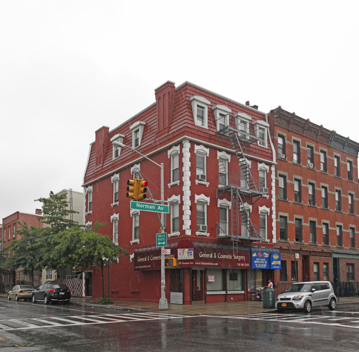 134 Norman Ave in Brooklyn, NY - Building Photo