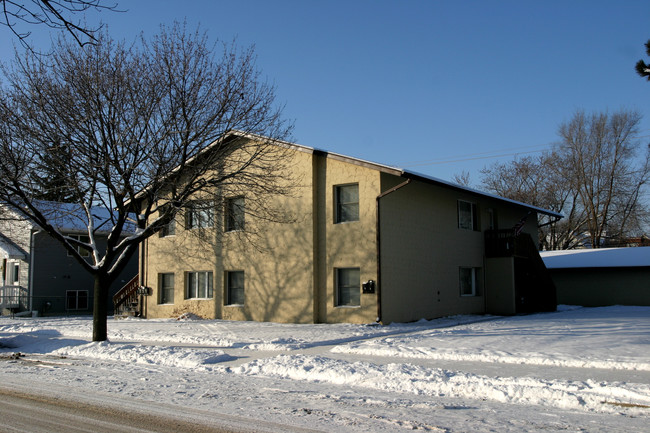 220 1st Ave S in South St. Paul, MN - Foto de edificio - Building Photo