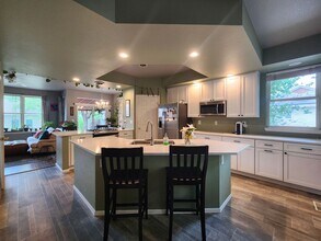 1612 W Canal Ct in Littleton, CO - Building Photo - Building Photo