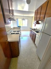 10550 Eastborne Ave in Los Angeles, CA - Building Photo - Building Photo