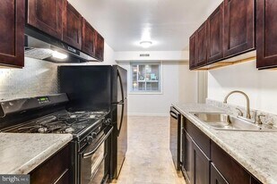 5344 C St SE, Unit 102 in Washington, DC - Building Photo
