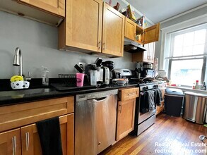 48 Englewood Ave, Unit 1 in Boston, MA - Foto de edificio - Building Photo