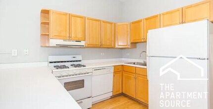 3216 N Racine Ave in Chicago, IL - Foto de edificio - Building Photo