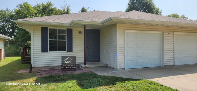 106 S Maple St, Unit A in Rogersville, MO - Building Photo - Building Photo