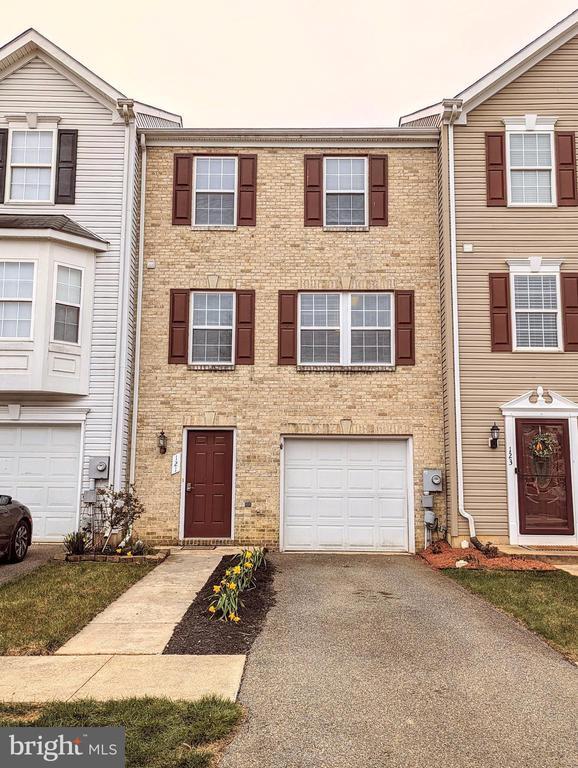 property at 121 Eagles Ridge