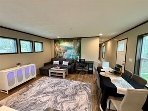 13298 County Rd 190 in Alvin, TX - Building Photo - Building Photo