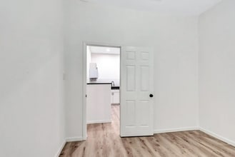 815 W 9th St, Unit 815 in Dallas, TX - Building Photo - Building Photo