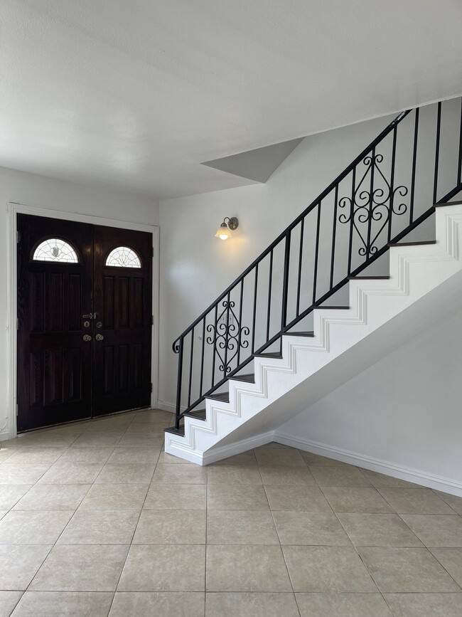 property at 321 N Marguerita Ave