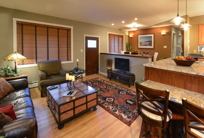 property at 2525 W Bijou St