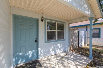 3727 Aragon Dr in San Antonio, TX - Building Photo - Building Photo