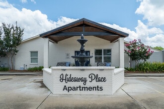 Hideaway Place Apartments in Monroe, LA - Foto de edificio - Building Photo