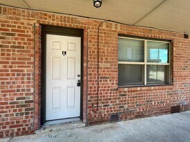 319 E Edwards St in Edmond, OK - Building Photo