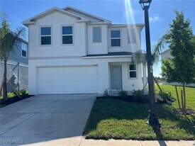 19550 Fairhill Ct in Lehigh Acres, FL - Building Photo