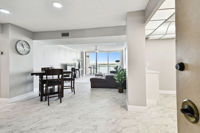 1 Key Capri in Treasure Island, FL - Building Photo - Building Photo