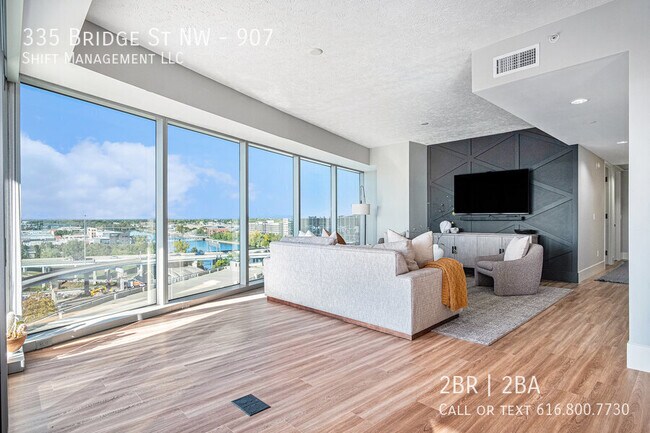 335 Bridge St NW in Grand Rapids, MI - Building Photo - Building Photo