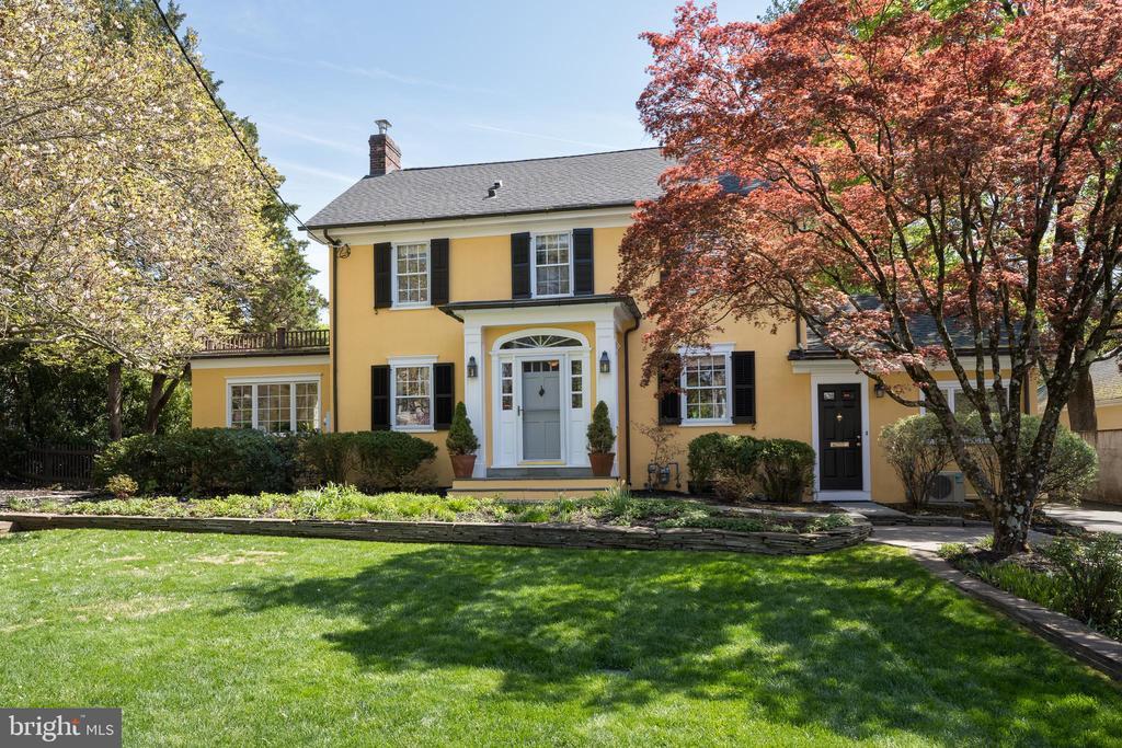 48 Cleveland Ln in Princeton, NJ - Building Photo