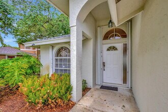 13796 Yarmouth Dr in Wellington, FL - Building Photo - Building Photo