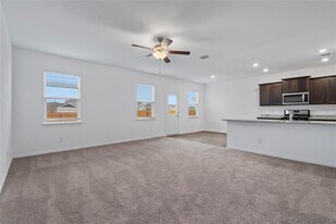 3949 Prairie Crk in New Braunfels, TX - Building Photo