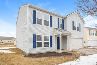 6887 W Burlington Dr in McCordsville, IN - Building Photo - Building Photo