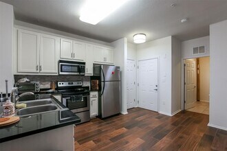 910 W 25th St in Austin, TX - Building Photo - Building Photo