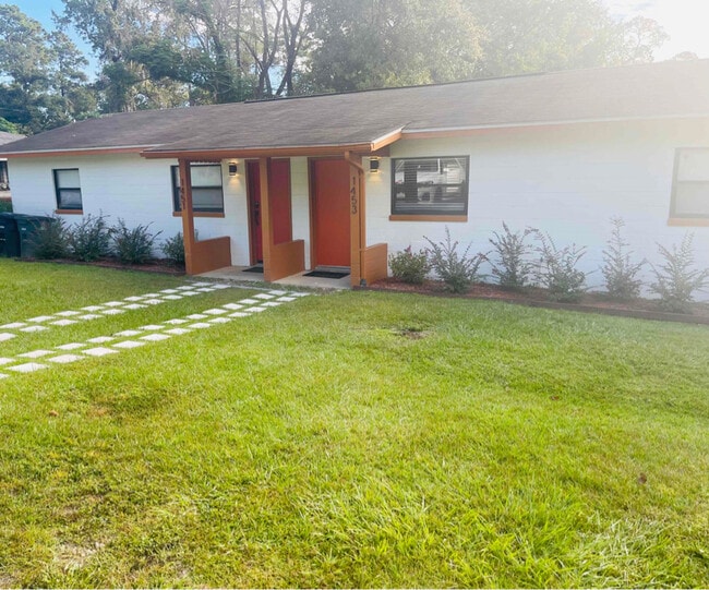 1453-1453 Fisher Ln, Unit 1451 in Tallahassee, FL - Building Photo - Building Photo