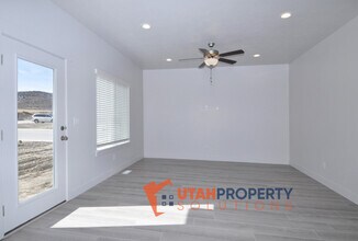4798 Breezy Patch Rd in Eagle Mountain, UT - Building Photo - Building Photo