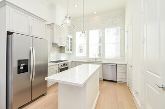 6125 Cottage Grove Lake Dr in Houston, TX - Building Photo - Building Photo