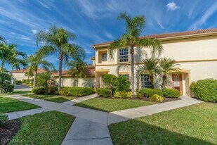 7844 Clemson St in Naples, FL - Building Photo