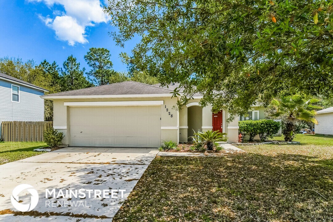1228 Spring Creek Ct in Jacksonville, FL - Foto de edificio