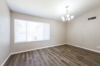 16444 N 46th Ln in Glendale, AZ - Building Photo - Building Photo
