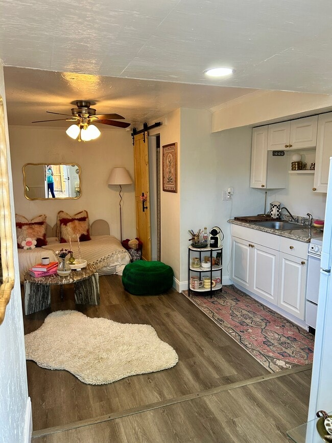 2443 4th Ave N, Unit Lower