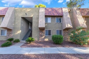 5317 Indian River Dr in Las Vegas, NV - Building Photo