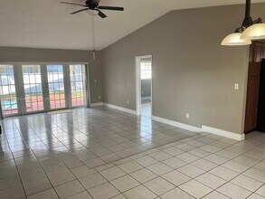 14075 SW 45th Terrace in Miami, FL - Building Photo - Building Photo