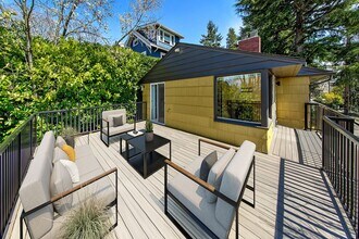 3951 Evanston Ave N in Seattle, WA - Building Photo - Building Photo