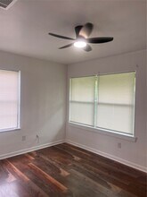 6043 Lyndhurst Dr in Houston, TX - Building Photo - Building Photo