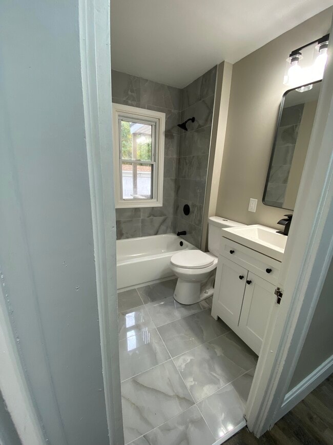 1370 Sheffield Rd in South Euclid, OH - Building Photo - Building Photo