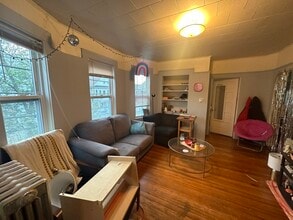69 Conwell Ave, Unit 1 in Somerville, MA - Building Photo - Building Photo