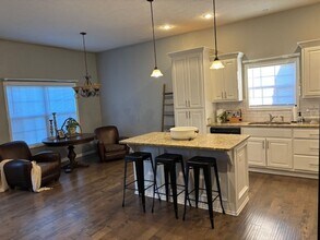 856 E Beechwood Rd in Nixa, MO - Building Photo - Building Photo
