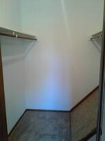 92 126th Ave NW in Minneapolis, MN - Building Photo