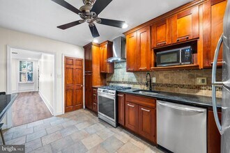 1114 Snyder Ave in Philadelphia, PA - Building Photo - Building Photo