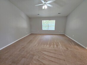 35 Waukegan Way in Taylors, SC - Building Photo - Building Photo