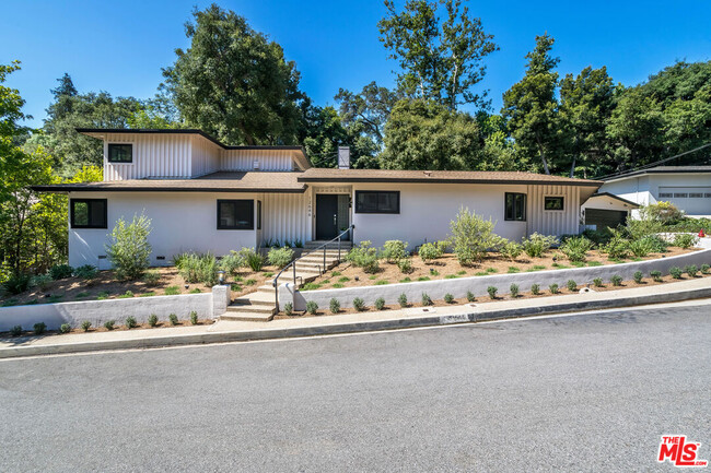 12646 Homewood Way in Los Angeles, CA - Building Photo - Building Photo