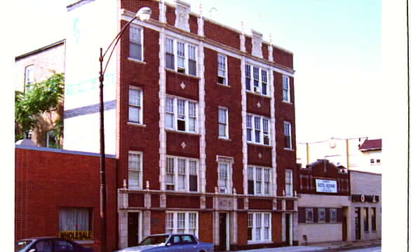 4588 N Elston Ave in Chicago, IL - Building Photo - Building Photo