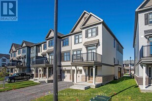 210 Halyard Way in Ottawa, ON - Building Photo