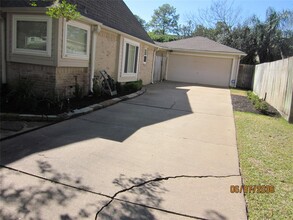 7710 Creek Glen Dr in Houston, TX - Building Photo - Building Photo