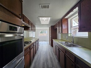 4019 Lemon Tree Ln in Houston, TX - Building Photo - Building Photo