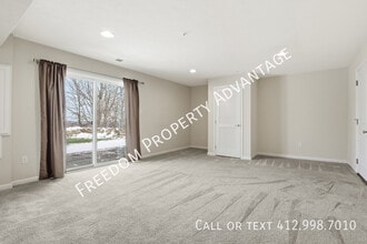 412 Olive Ln in Canonsburg, PA - Building Photo - Building Photo